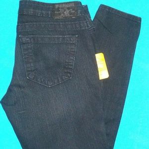29 X 25 TRUE RELIGION HOLLY CROPPED ANKLE JEAN